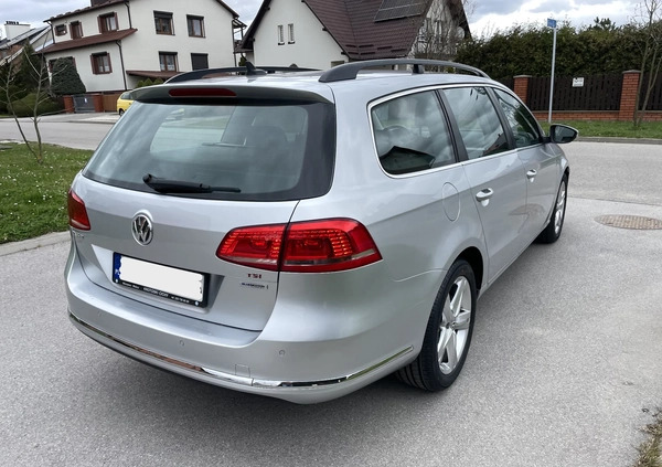 Volkswagen Passat cena 31500 przebieg: 262000, rok produkcji 2014 z Kolbuszowa małe 56